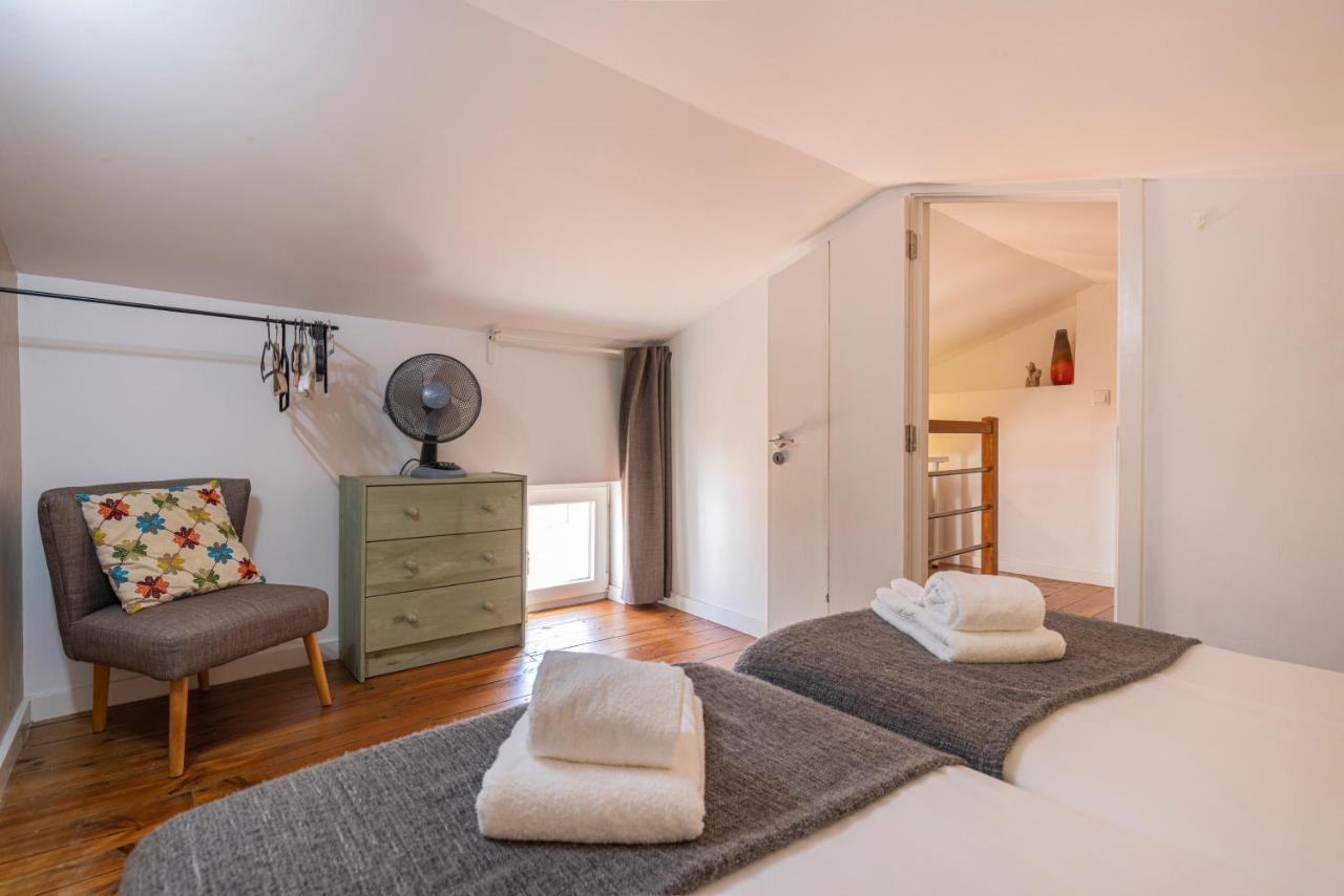 Alfama 2Bdr Duplex Apartment W/ Balcony By Lovelystay Lisbon Exterior photo