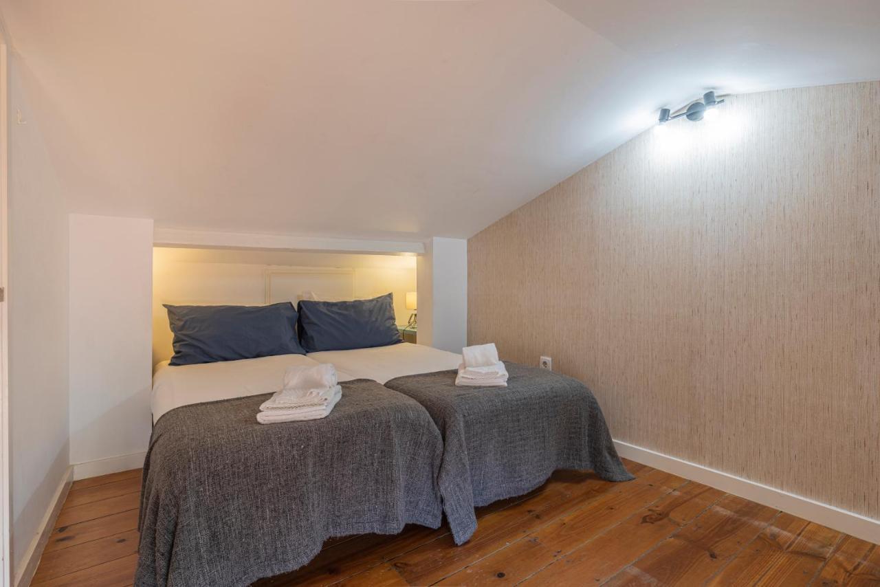 Alfama 2Bdr Duplex Apartment W/ Balcony By Lovelystay Lisbon Exterior photo