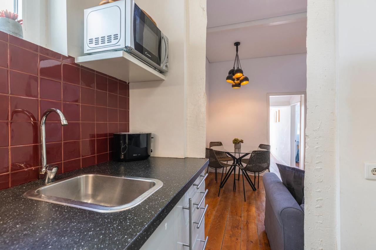 Alfama 2Bdr Duplex Apartment W/ Balcony By Lovelystay Lisbon Exterior photo